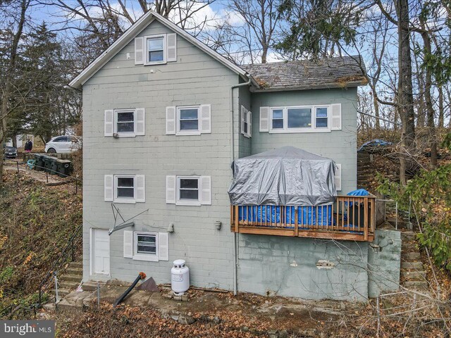 5449 Depues Rd, Bangor, PA 18013 - view of rear view of house