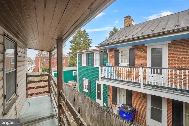 balcony featuring a grill