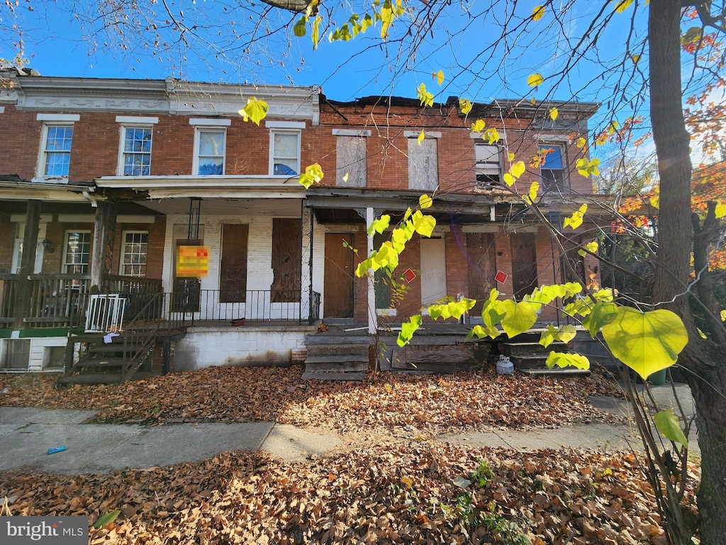 view of front of home with a porch