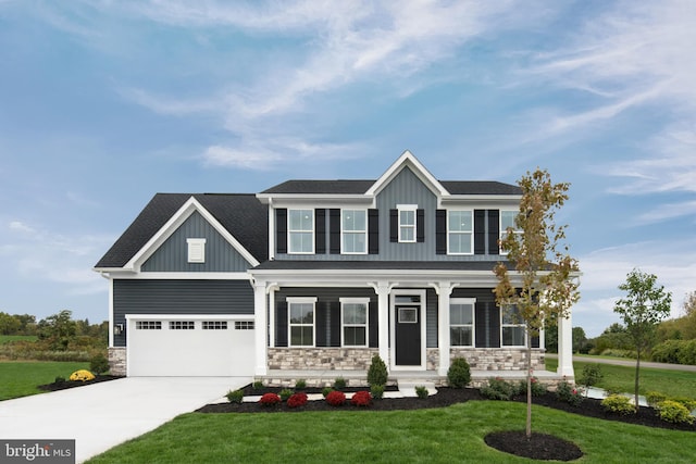 view of front of house featuring a front lawn and a porch