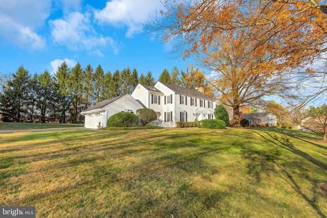 view of front of home with a front lawn