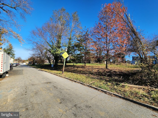 3706 Towanda Ave, Baltimore, MD 21215 - view of asphalt road featuring curbs