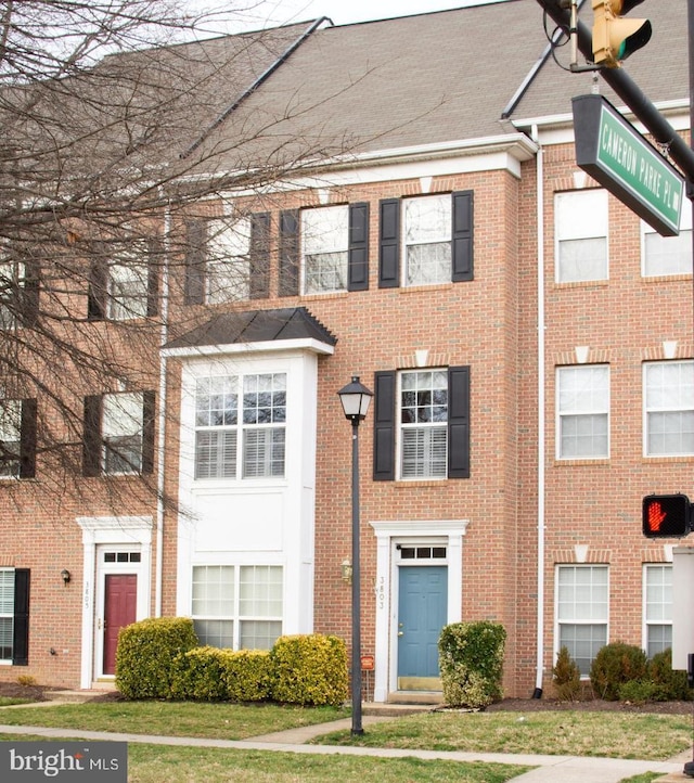 view of townhome / multi-family property