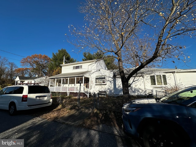 view of front of house featuring covered porch