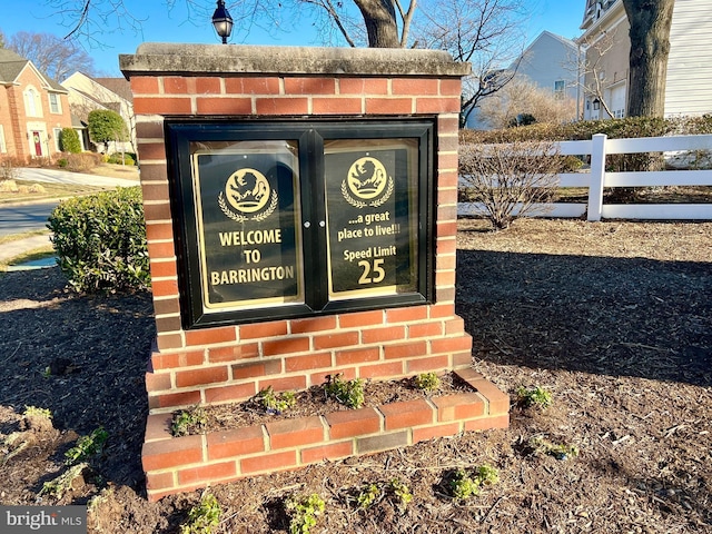 exterior details featuring fence