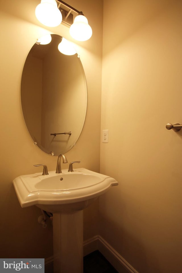 bathroom with sink