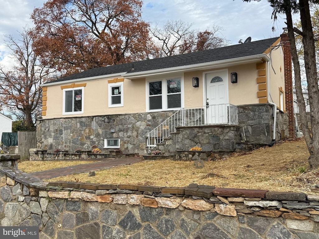 view of front of house