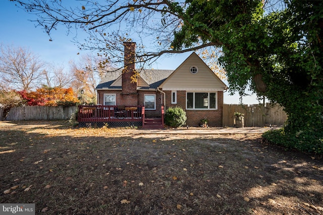 view of front facade featuring a deck