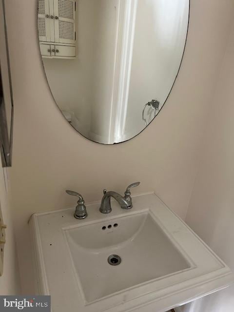 bathroom with sink