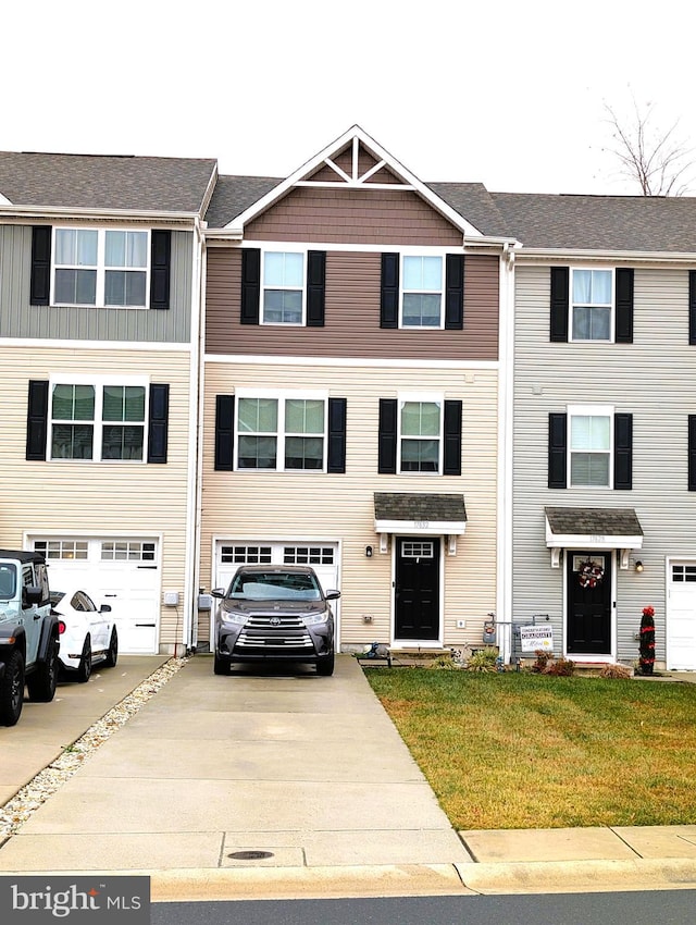 view of front of house with a front yard