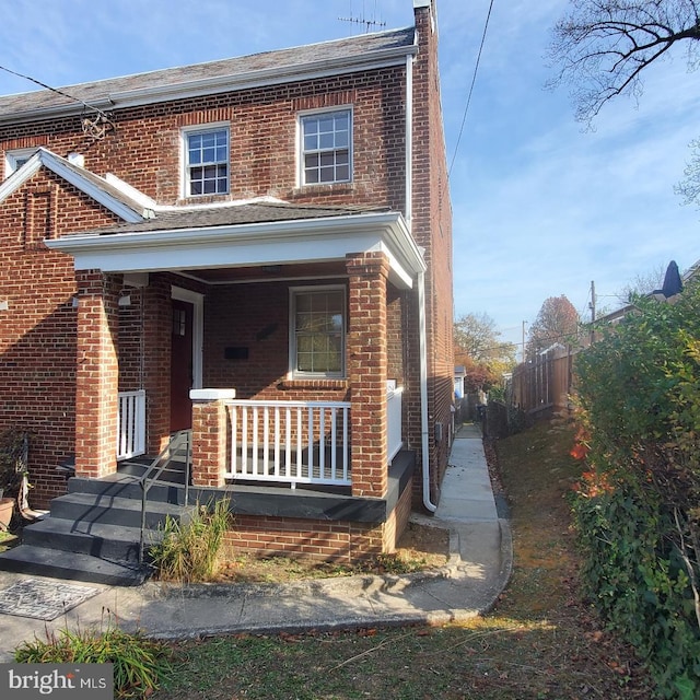 view of front facade with covered porch