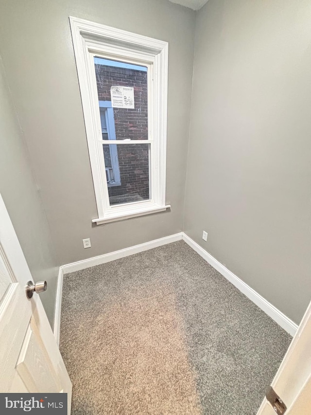 view of carpeted spare room