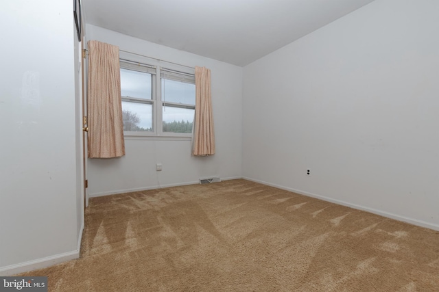325 Great Oak Dr, Middletown, DE 19709 - unfurnished room with carpet flooring, baseboards, and vaulted ceiling