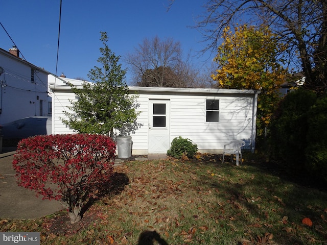 exterior space with a front yard