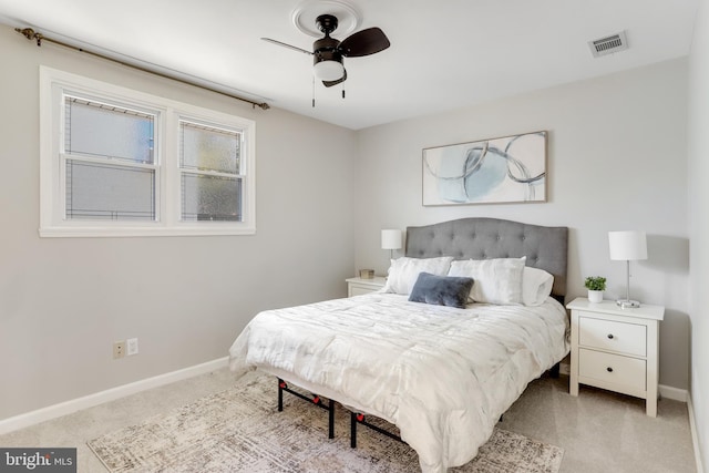 bedroom with ceiling fan