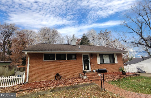 view of front of property