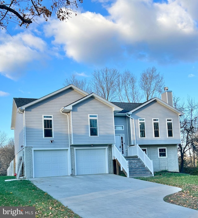 view of front of house featuring a garage