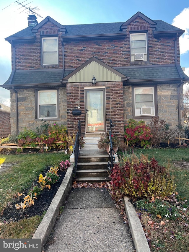 view of front facade