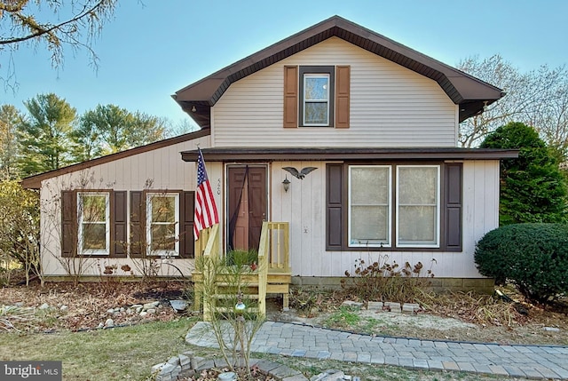 view of front of property