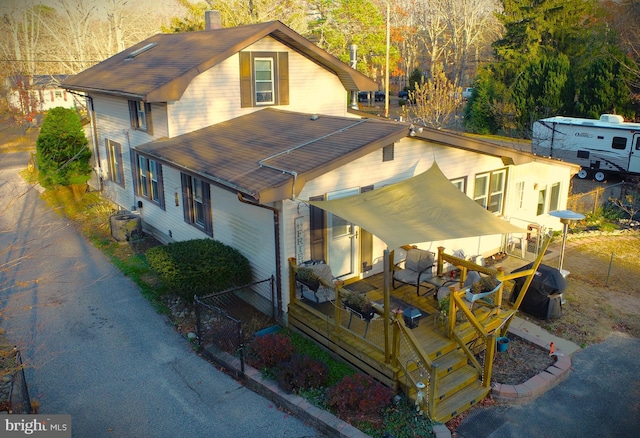 view of front of property with central AC