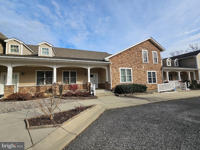 view of front facade with covered porch