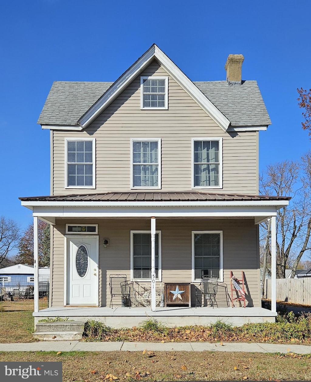 view of front of house featuring a porch