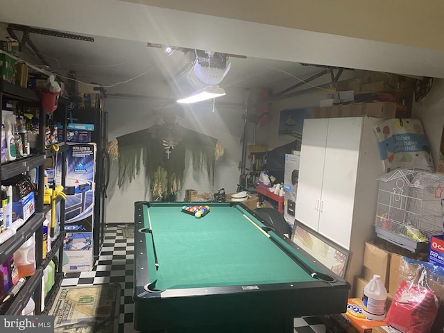 game room featuring billiards