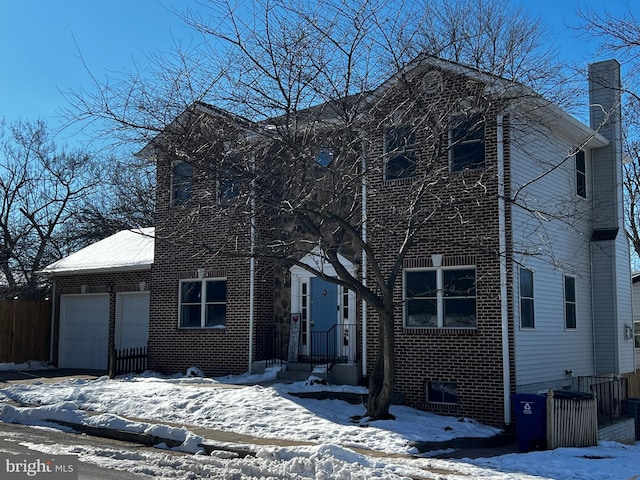 view of front property featuring a garage