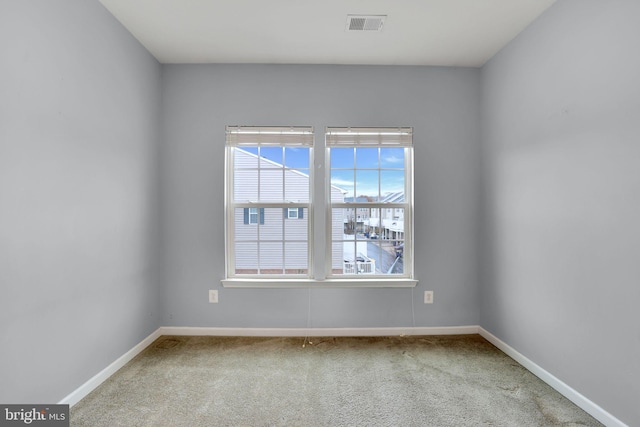 view of carpeted spare room