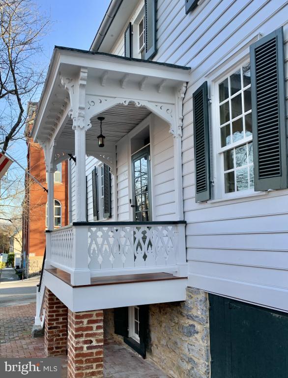 exterior space with a porch