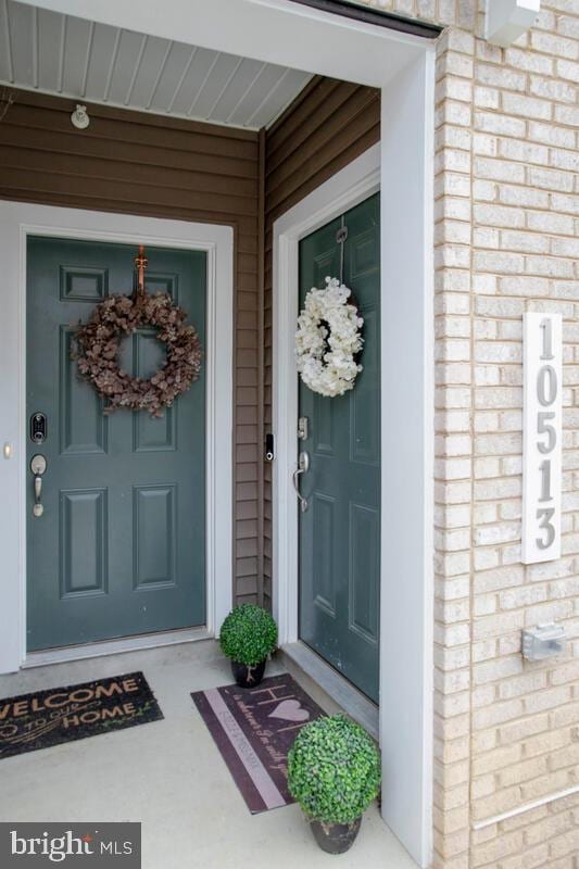 view of property entrance