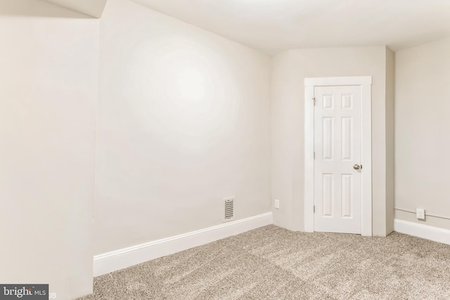 empty room featuring carpet