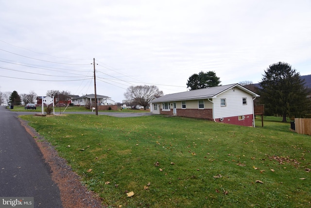 Listing photo 2 for 2 Scenic Dr, Lewistown PA 17044