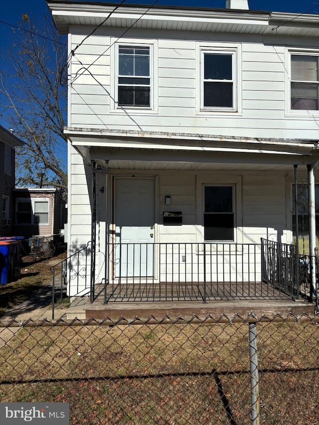 view of front of house featuring a porch