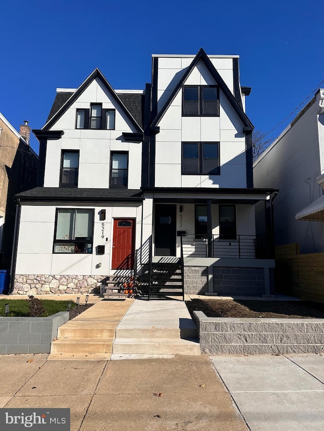 view of front facade featuring covered porch