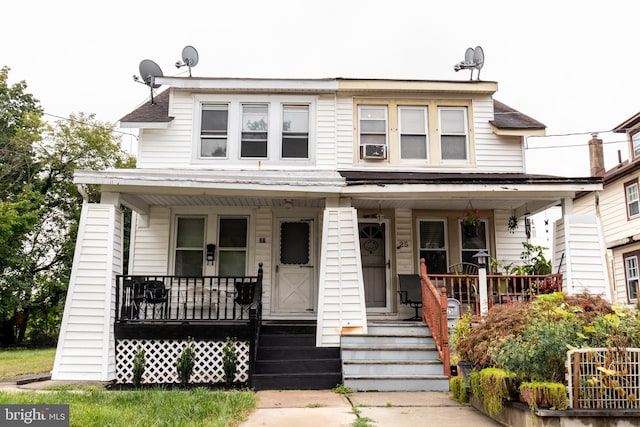 view of front of property featuring a porch