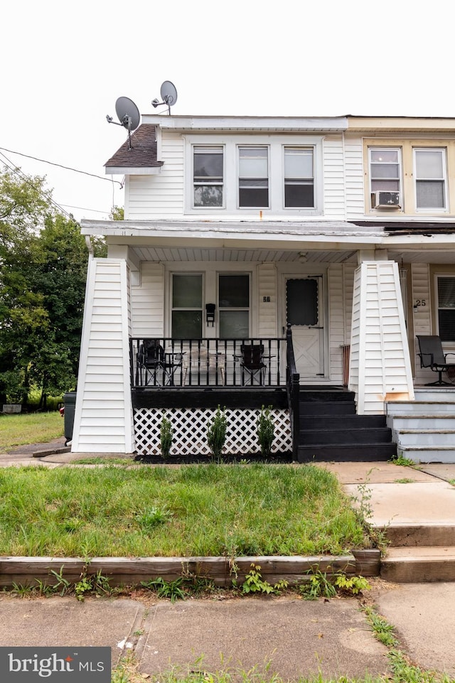 view of front of property with covered porch