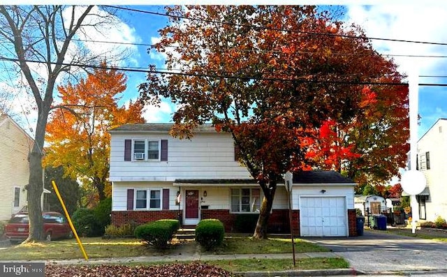 view of front property