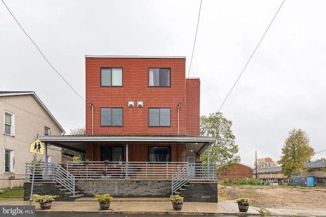 view of front of house with covered porch