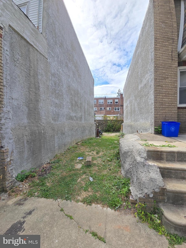 Listing photo 2 for 5744 Kemble Ave, Philadelphia PA 19141