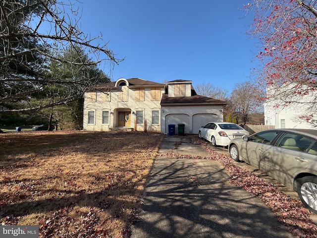 view of front of home featuring a garage