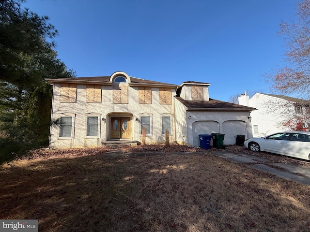 view of front facade with a garage