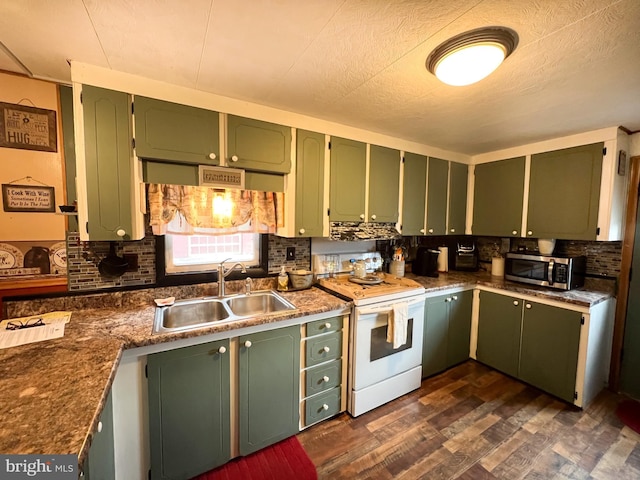 kitchen featuring sink, green cabinetry, dark hardwood / wood-style floors, a textured ceiling, and white range with electric stovetop