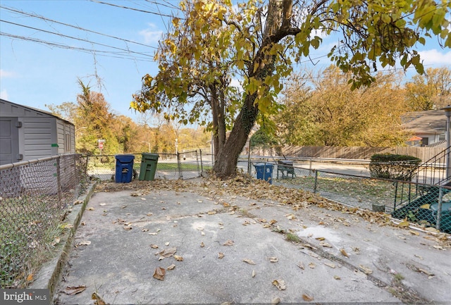 view of yard with a patio