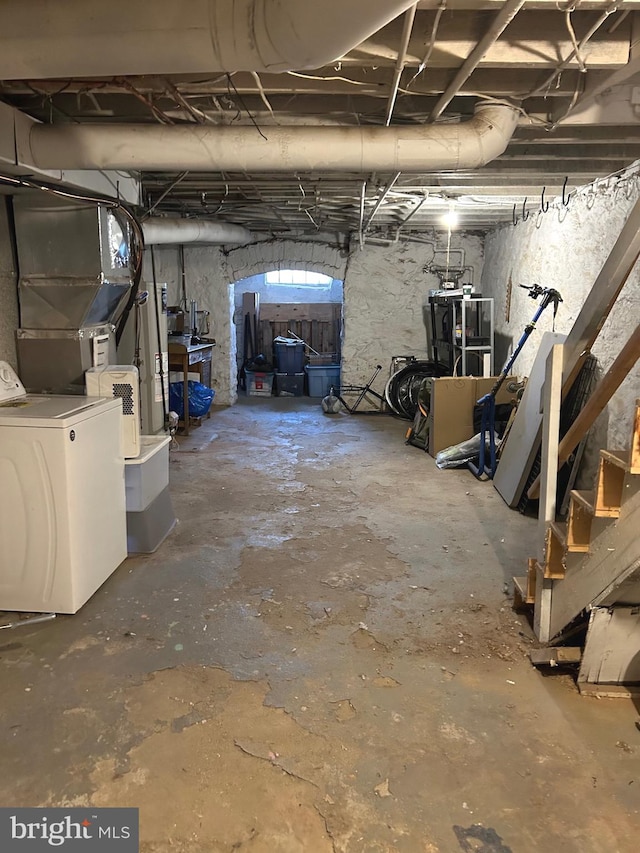 basement with washer / dryer