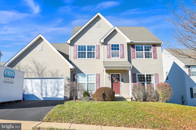 view of front of home featuring a front lawn