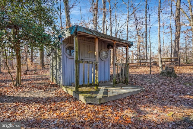 view of outbuilding