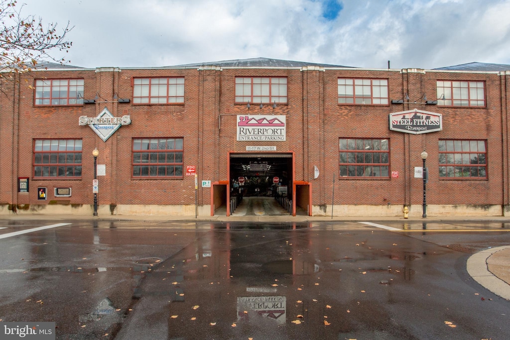 view of building exterior