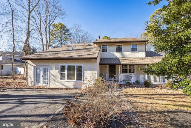 view of front of property featuring a porch