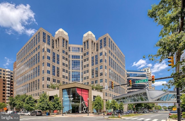 view of building exterior